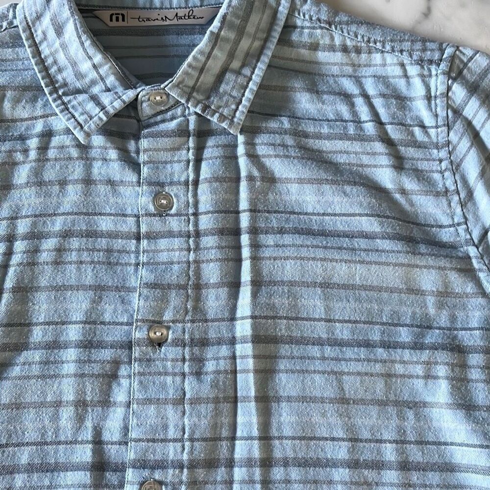 Travis Mathew Blue Striped Short Sleeve Button Front Shirt Mens Medium
